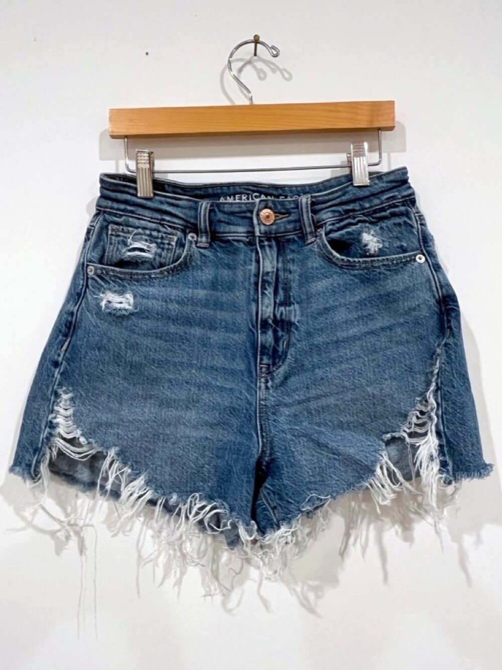 American Eagle Highest Rise Mom Short Distressed Blue 4